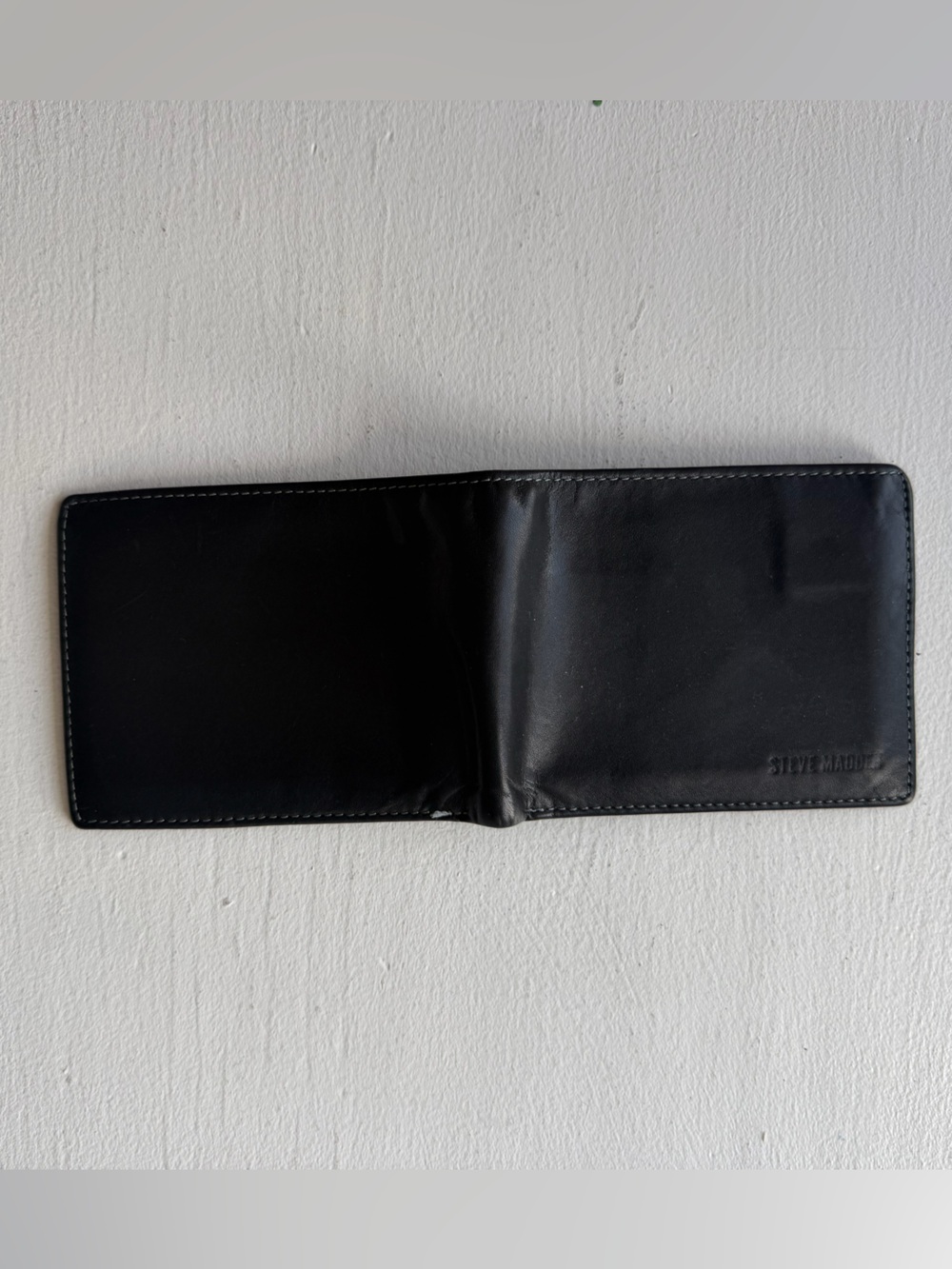 Steve Madden Black Genuine Leather Bifold Wallet Flip ID Card Holder